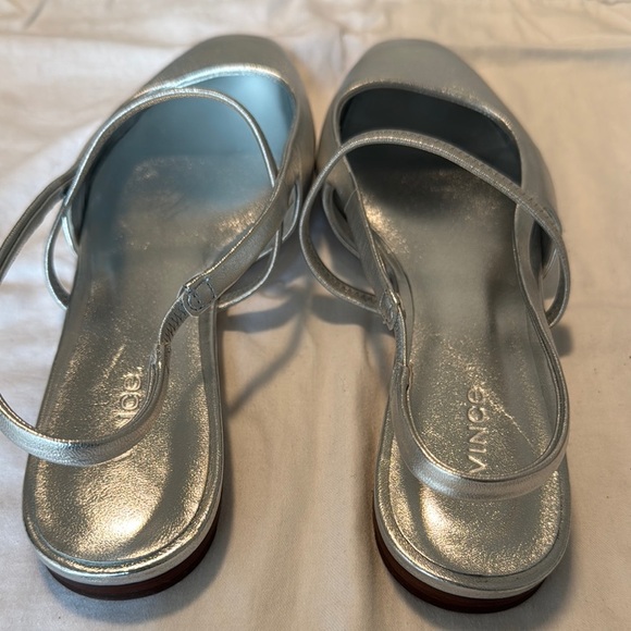 Vince
Bernice Slingback Flat - Picture 2 of 8